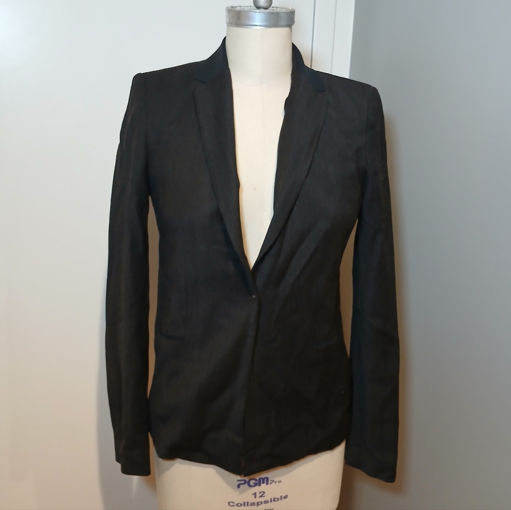 Elie Tahari Blazer Size 6